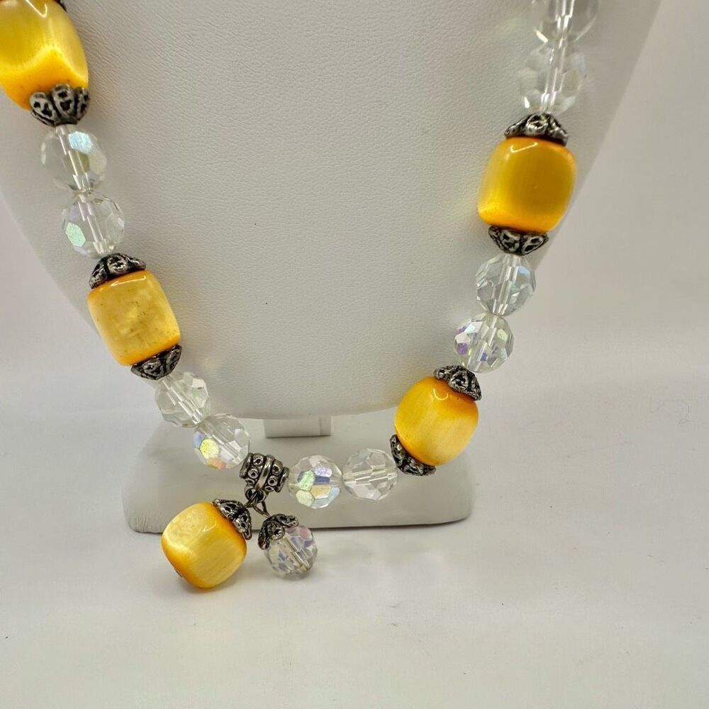 crystal and  yellow cats eye vintage necklace - Picture 10 of 10